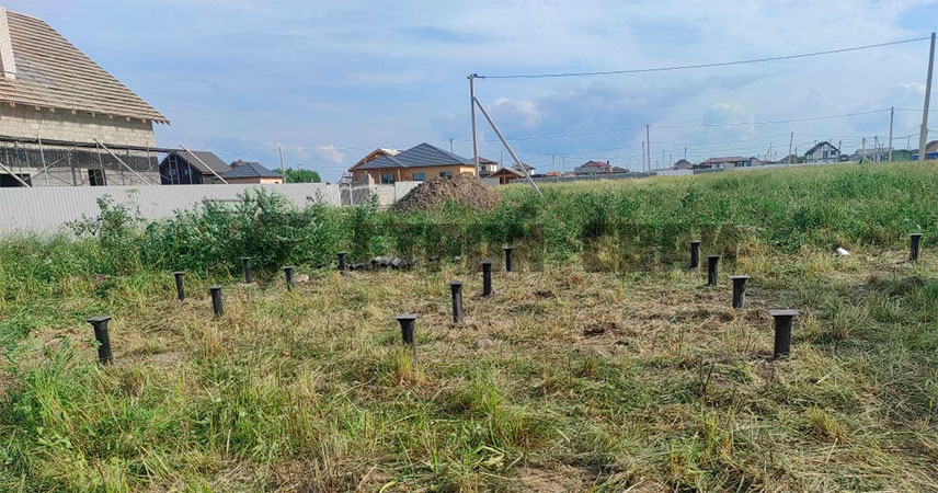 Монтаж винтовых свай 108х2500 мм в поселке Графская Славянка - СтройСваи