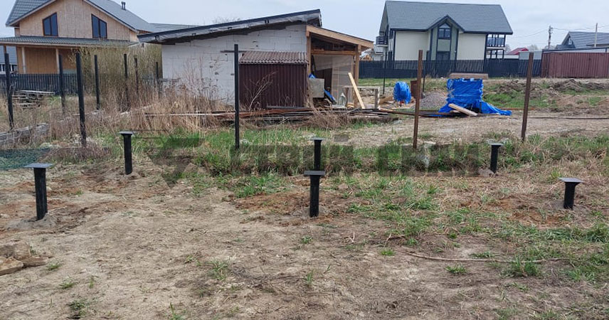 Установка свайно-винтового фундамента под бытовку в СНТ Аннинские ...