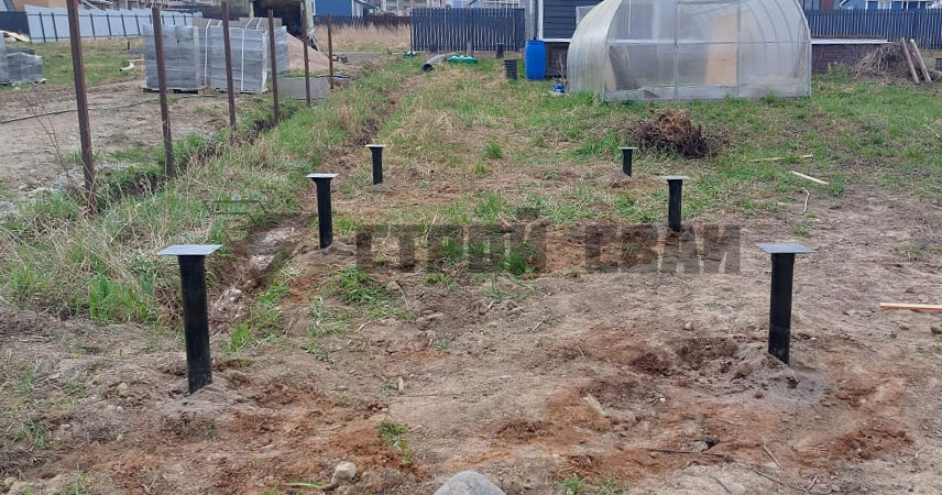 Установка свайно-винтового фундамента под бытовку в СНТ Аннинские ...